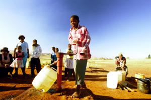 Rural water pump near Ulundi, South Africa. Source: Trevor Samson / World Bank (via Flickr)