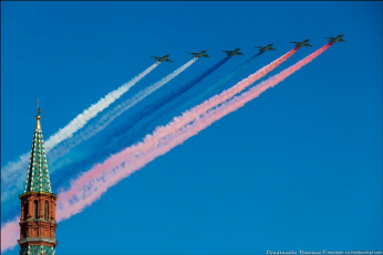 Dress rehearsal of Russian Victory Day parade, May 2013. Source: EnglishRussia.com