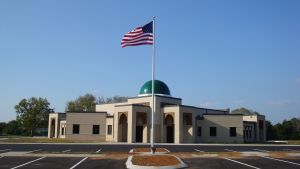 islamic_center_of_murfreesboro_with_flag